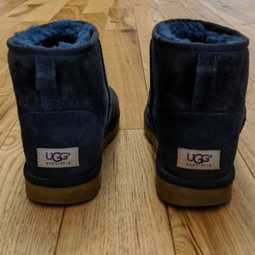UGG Classic mini boots